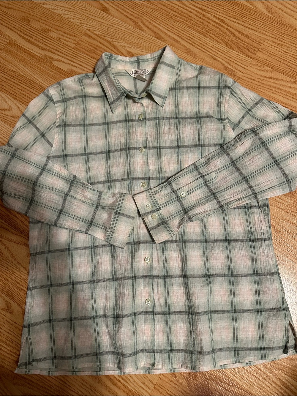 Light Green Plaid Button-Down Shirt - Casual women’s Shirt